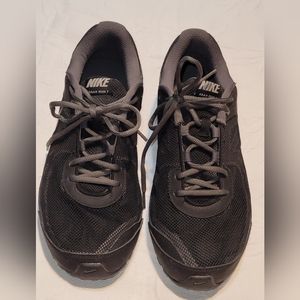 Nike Reax Run 5 Gently Worn Running Shoes MENS Size 10